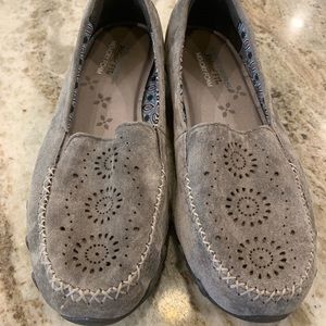 Skechers flats